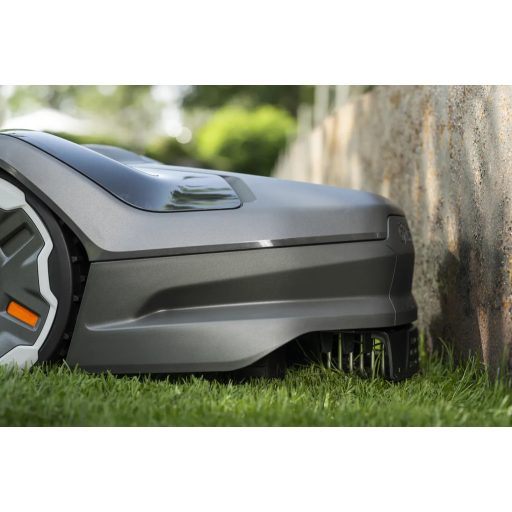 Husqvarna Automower 305E NERA robotfűnyíró szegélyvágása