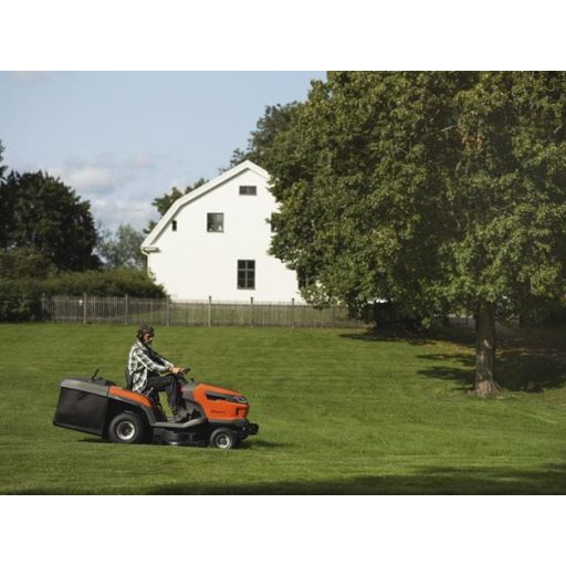 Husqvarna TC 220T fűnyíró traktor 