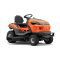 Husqvarna TS 220T fűnyíró traktor elölről