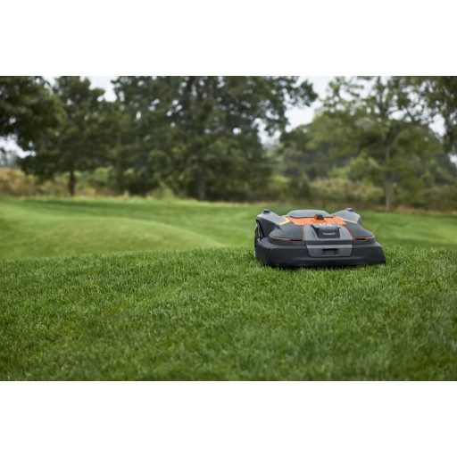  Husqvarna Automower 580L EPOS robotfűnyíró munka közben