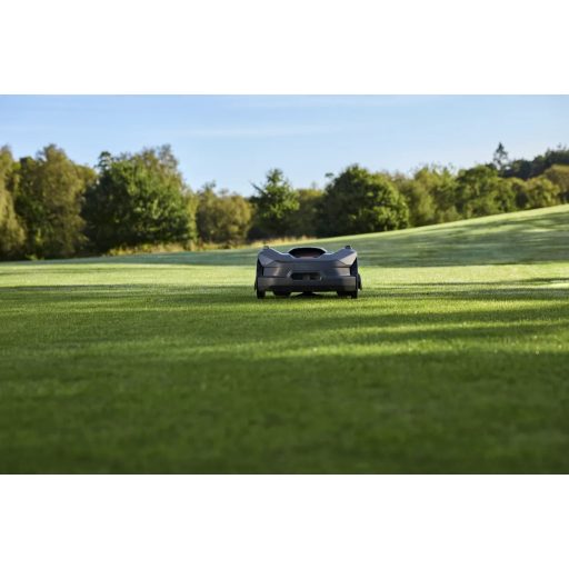  Husqvarna Automower 580L EPOS robotfűnyíró golfpályán