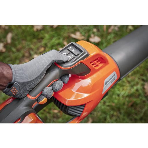 Husqvarna 230iB Akkumulátoros Lombfújó kezelőfelülete