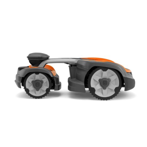 Husqvarna 535X AWD EPOS robotfűnyíró oldalról