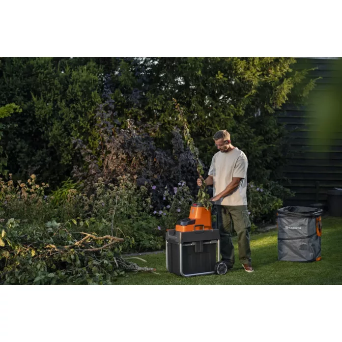 Husqvarna GS 340iS akkumulátoros ágaprító – erő, szabadság és csend a kertedben